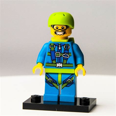 Lego® Skydiver Cmf Series 10 Col10 6 Minifigure Ebay