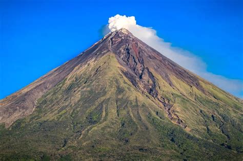 Mayon Volcano Up To Alert Level 1 Bulusan Volcano Down To Alert Level