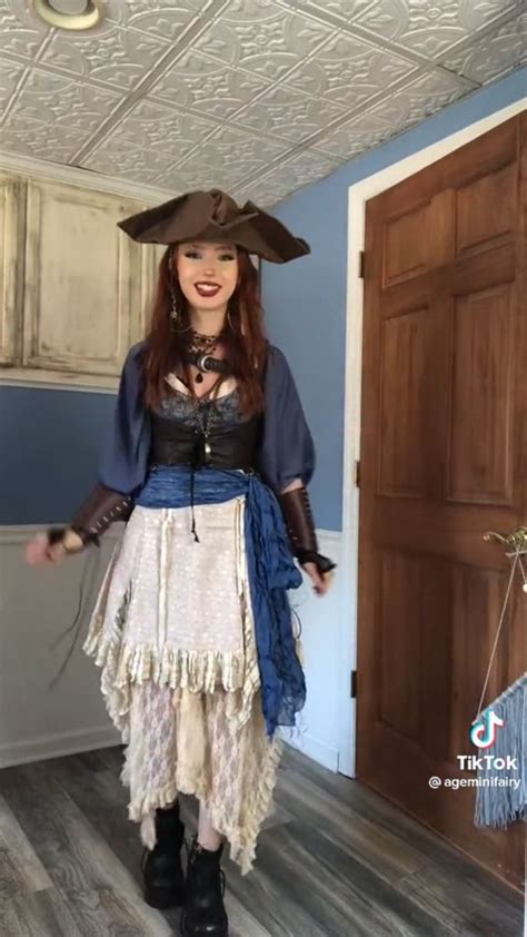 Pirate Fair Outfits Renaissance Fair Outfit Renaissance Costume Women