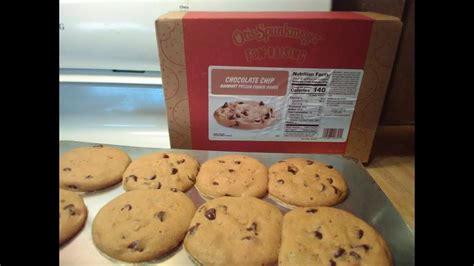 Otis Spunkmeyer Chocolate Chip Cookies Youtube