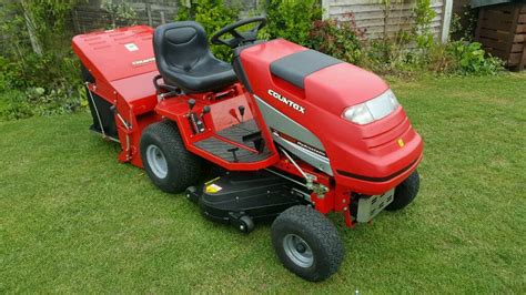 COUNTAX C300H HYDROSTATIC RIDE ON MOWER WITH POWERED GRASS COLLECTOR