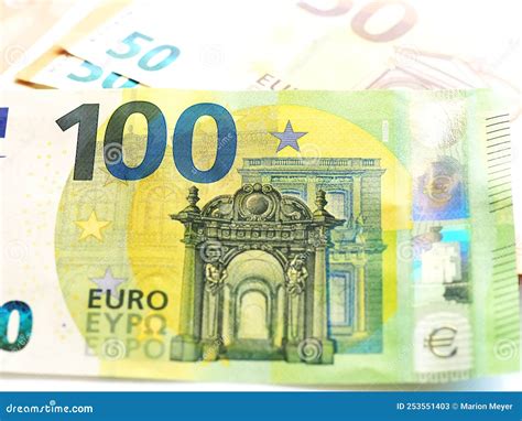 Notas Ou Notas De Euro E Euros Imagem De Stock Imagem De