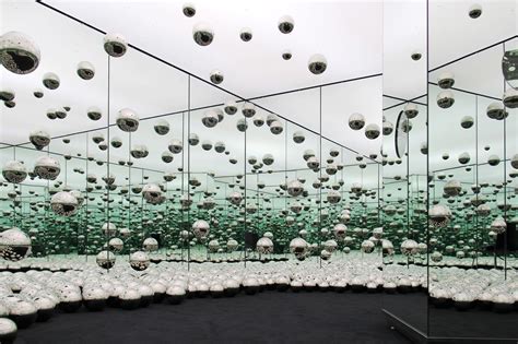 wndr museum yayoi kusama infinity mirror room installation artwork chicago Infinity Mirror Room ...