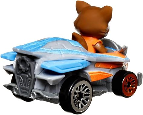 Hot Wheels Racerverse Veh Culo Fundido A Presi N Con Conductor De Mapache Cohete Escala