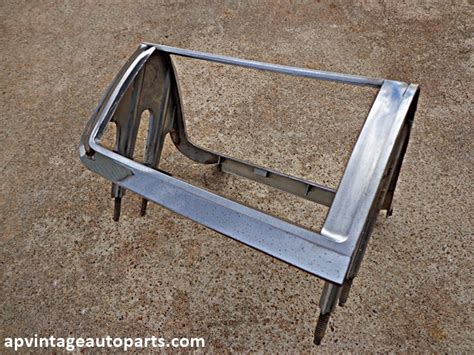 1976 1977 Lincoln Town Car Lh Driver Tail Light Bezel Ap Vintage