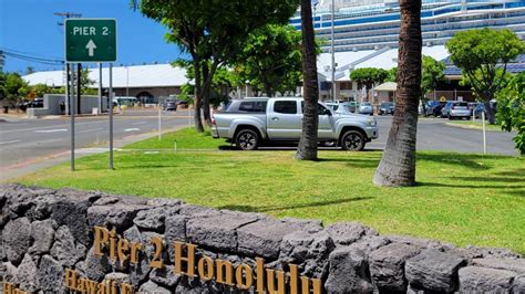 Shuttle Bus Crashes At Honolulu Cruise Terminal