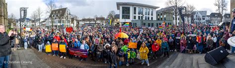 Demonstration F R Demokratie Vielfalt Und Menschenrechte In Warstein