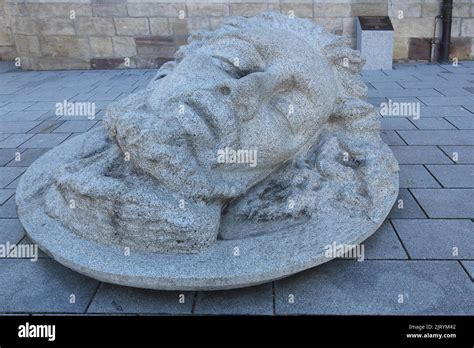 John the baptist head sculpture hi-res stock photography and images - Alamy