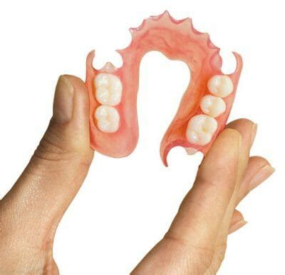 Flexi Dentures | Flexible Dentures | Hampshire | The Natural Denture Clinic