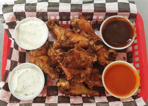 Pizza Pit Wednesday Naked Wing Special 10 Pieces Everyday Specials