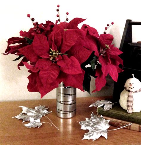 Super Simple Diy Poinsettia Flower Arrangement Love My Diy Home