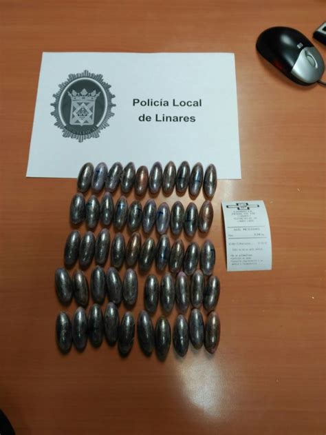 La Policía Local Detiene En Linares A Un Joven Con 50 Bellotas De