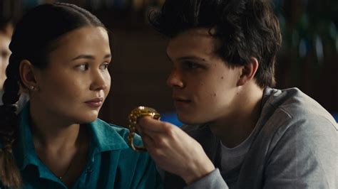 Кадры и фото из сериала Немодельное агентство