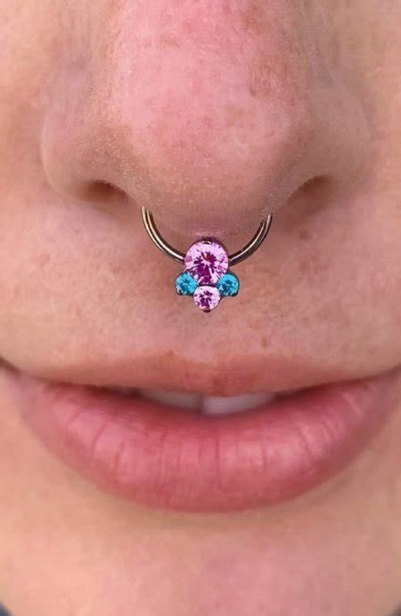 Septum Piercing The Definitive Guide Answers And Gallery The Trend Scout