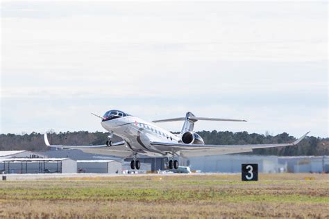 Gulfstreams Flagship G700 Business Jet Makes Its Maiden Flight