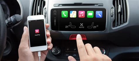 Smartphone Im Auto So Nutzen Sie Ihr Handy Sicher Und Legal