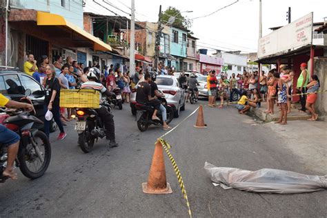 Jovem Assassinado A Tiros Em Plena Luz Do Dia No Jacintinho V Deos