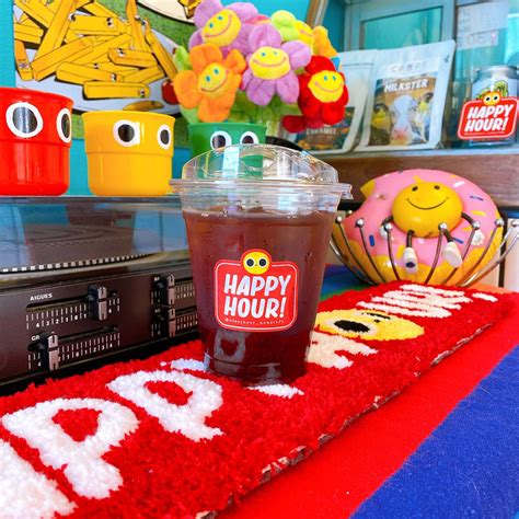 รีวิว Happy Hour Home Cafe Happy Hour คาเฟ่เล็กๆในบ้าน พร้อมลานสเกต