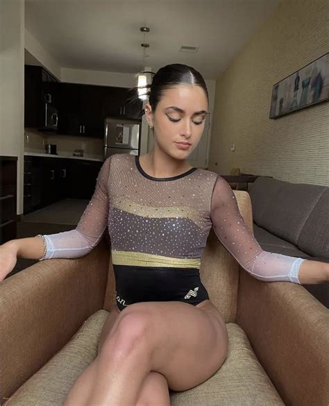 Sexy Pics On Twitter Brunette Gymnast Knows That She Looks Cute