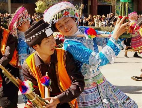 我国五十六个民族简介 布依族风俗习惯男女服饰和民歌