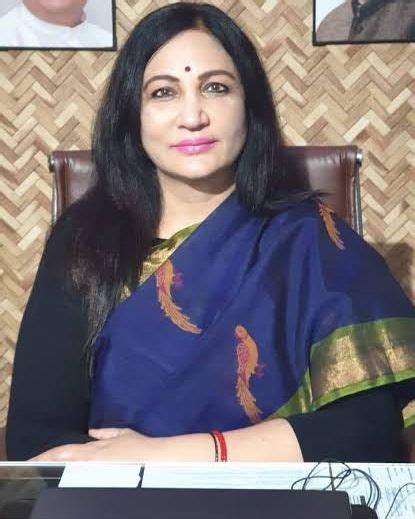 A Milf Who Made Her Way To The Top By Whoring Out Imagine Her Being Your Mum Scrolller