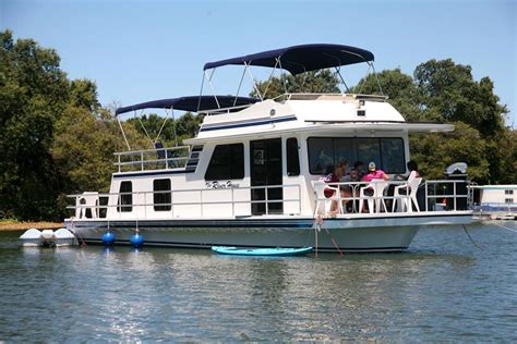 Gibson Houseboat Interior