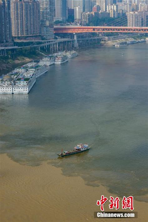 重庆朝天门两江交汇再现“鸳鸯锅”景观 中国日报网