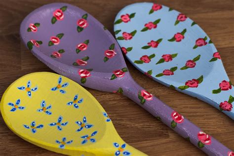 Flower Decorated Wooden Spoons Pretty Spoons