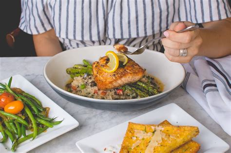 Le DÉjeuner Et Le DÎner Manger Comme Un Prince Le Midi Et LÉger Le