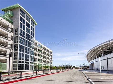 Milpitas BART Milpitas Station Parking & Entrance1 06.14.20 Stock Photo ...