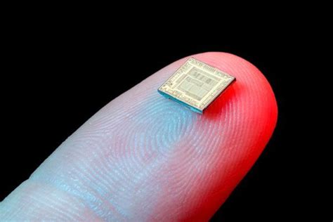 Implantan chip a los empleados para controlarlos que opináis