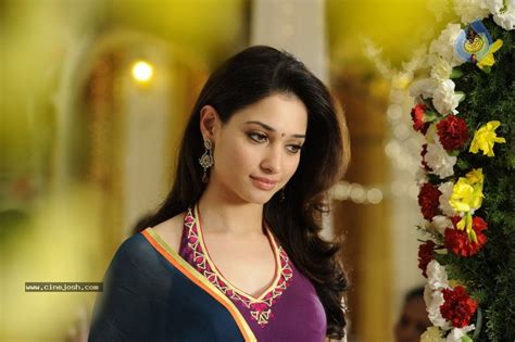 Tamanna Hot Stills Photo 4 Of 41