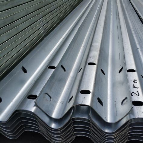 En1317 Hot DIP Q235 Q355 Galvanized Highway Guardrail Traffic Road Safety Crash Barrier Beams