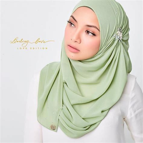 Neelofa Neelofa Hijab Lofa A Semi Instant Hijab With Continuous Loop
