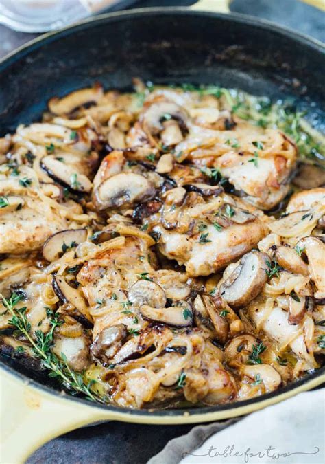 Creamy Skillet Mushroom Chicken Skillet Chicken With Mushrooms Dish