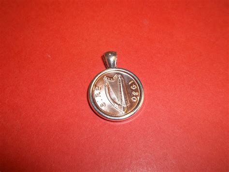 PENNY COIN IRISH EIRE SILVER CASED PENDANT CHARM 1971 To 2000