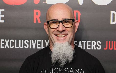 Watch Anthraxs Scott Ian Celebrate 60th Birthday With Epic Party Jam