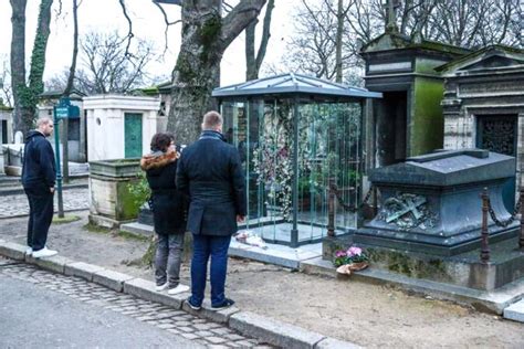 Photos France Gall Rejoindra Michel Berger Et Leur Fille Pauline Au Cimetière De Montmartre Gala