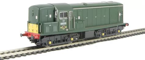 Heljan 1503 Class 15 D8233 In Br Green With Small Yellow Panels As