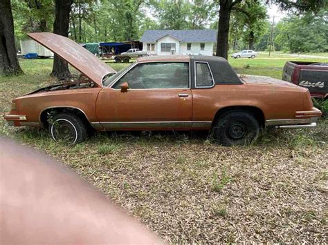 Oldsmobile Cutlass Supreme Coupe Orange Rwd Automatic Classic