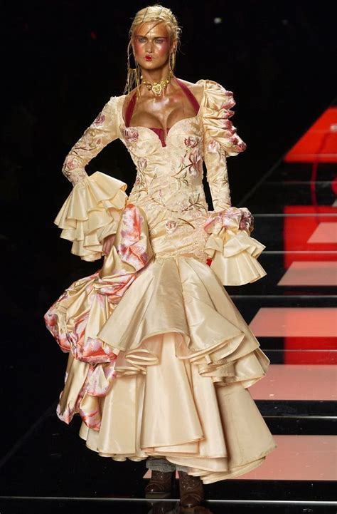 Christian Dior Fall 2003 Couture Collection Vogue Christian Dior