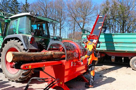 Einfach Brennholz machen Krpan Sägespaltautomat CS 420 im Test