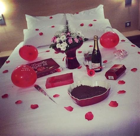 20 Romantic Bedroom Ideas For Valentines Day