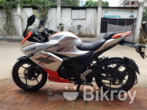 Suzuki Gixxer SF ABS ON TST SILVER 2024 For Sale Malibag Bikroy