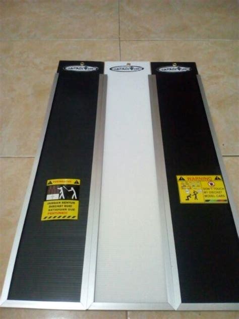 Rak Blister Hotwheels Rak Hot Wheels Display Hotwheels Isi 10 Desain Terbaru Shopee Indonesia