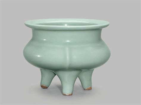 A Longquan Celadon Tripod Censer Southern Song Dynasty