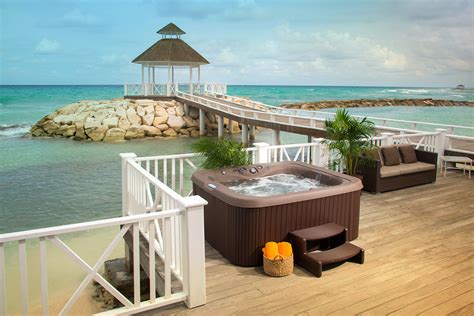 Master Spas Getaway Hot Tub On Beach