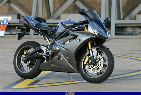 2006 Triumph Daytona 675 Image 3