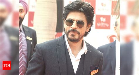 Shah Rukh Khan Gives The Perfect Reply To A Troll After Being Taunted