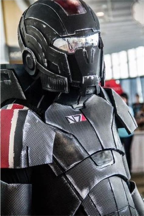 Model Of The Week 3d Printed Mass Effect N7 Helmet Helmet Hair